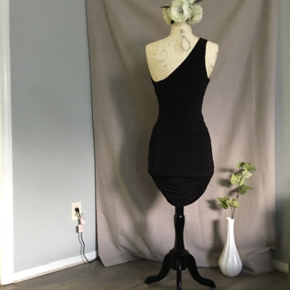 Little Black Dress - Picture 4 of 4